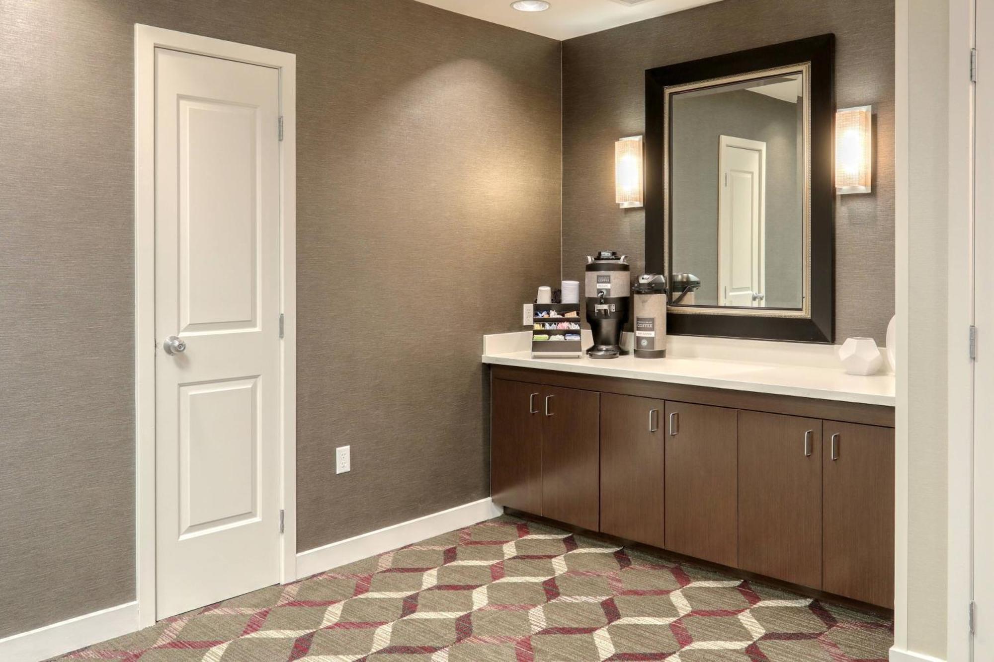 By Marriott Edison/raritan Center Woodbridge